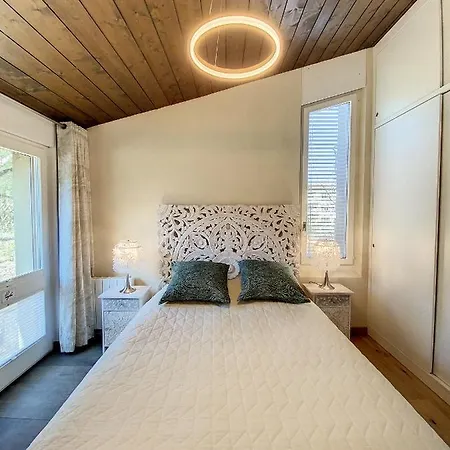 Rum i privatbostad Logement Standing Cosy & Calme *