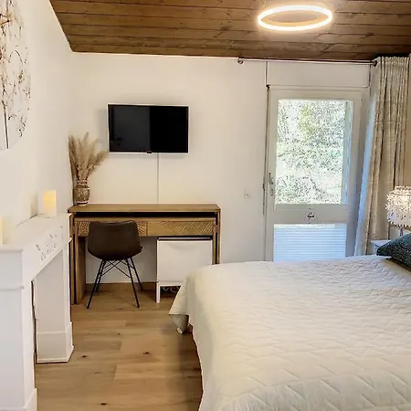 Rum i privatbostad Logement Standing Cosy & Calme